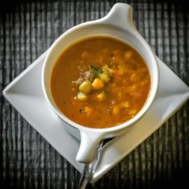 Jak zrobić zupę jarzynową - prosty przepis na zdrową zupę pełną smaku