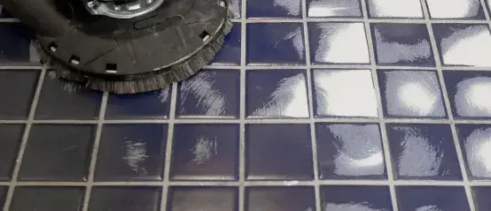 Jak odnowić łazienkę nie wymieniając kafelków - tanie i proste metody