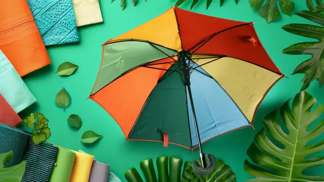 Poszycie na parasol ogrodowy: Jakie poszycie wybrać na parasol z 6 ramionami?