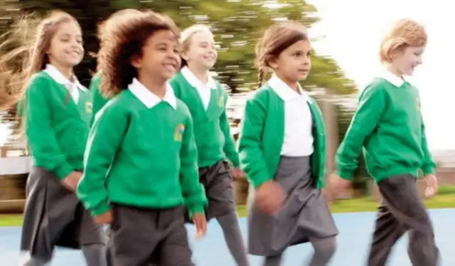 A favor del uniforme escolar: ventajas que no puedes ignorar