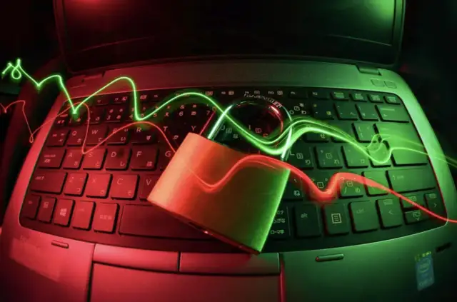 Bezpieczeństwo kont: 2FA i kody zapasowe krok po kroku