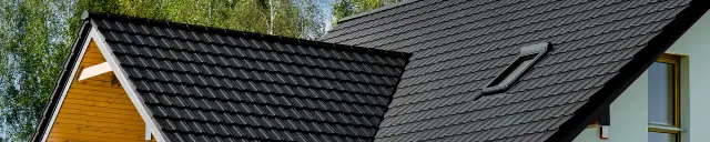 Ile waży dachówka ceramiczna? Poznaj wagi i ich wpływ na budowę