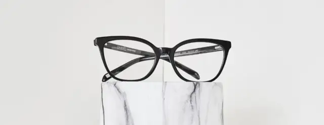 Co to jest antyrefleks i jak poprawia komfort widzenia?