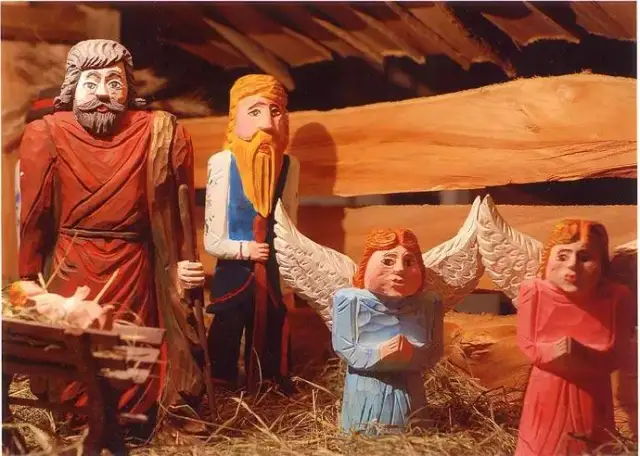 Rzeźby kaszubskie: odkryj ich fascynującą historię i znaczenie w sztuce ludowej