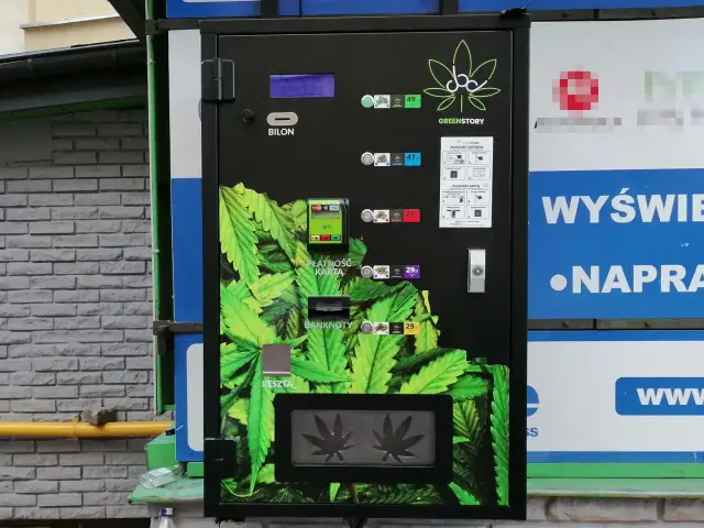Automaty z konopiami w Polsce: co musisz wiedzieć o ich legalności i działaniu