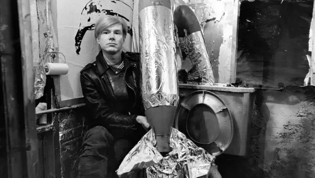 Andy Warhol: życie i śmierć artysty, który zmienił sztukę na zawsze