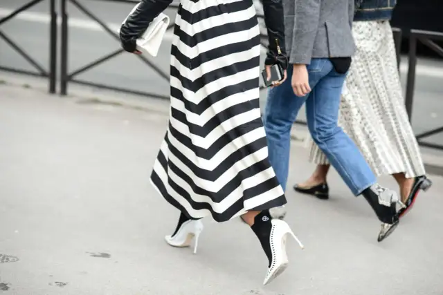 Jaką kurtkę do długiej spódnicy wybrać, aby wyglądać stylowo?