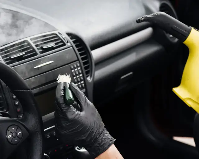 Jak ozonować samochód w 5 prostych krokach - skuteczna dezynfekcja
