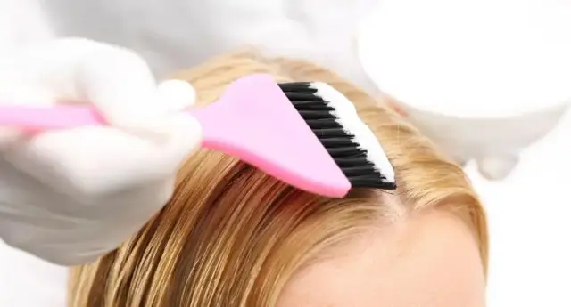 Jaki rozjaśniacz do włosów wybrać, aby uniknąć zniszczeń?