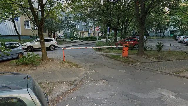 Jak otworzyć szlaban na osiedlu? Proste sposoby na szybkie otwarcie