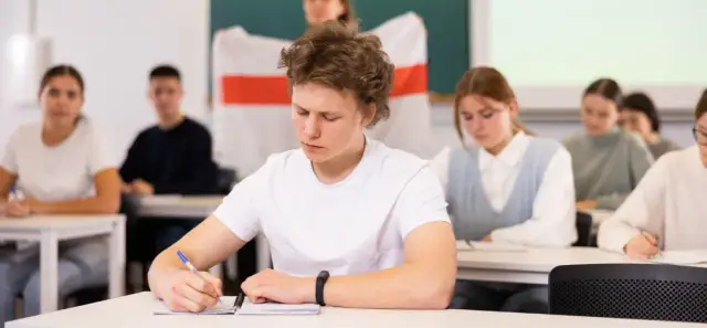 Czym jest szkoła dla uczniów i jak wpływa na ich przyszłość?