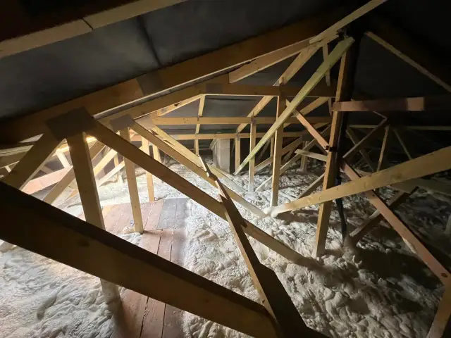 Jak skutecznie ocieplić strop na strychu: 5 sprawdzonych metod