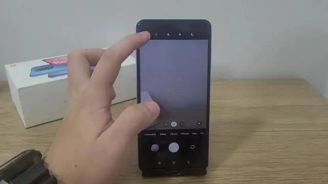 Jak włączyć lampę błyskową w telefonie Redmi - proste kroki, które działają