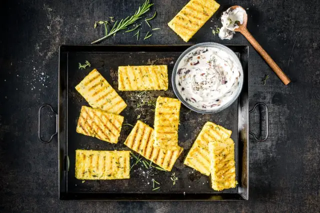 Recette de polenta grillée : des astuces pour un accompagnement parfait
