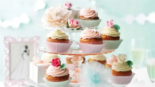 Jak zrobić tort z muffinek - proste przepisy i kreatywne pomysły