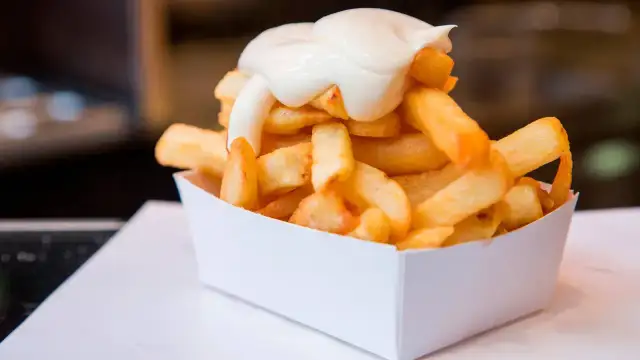 Jak się robi frytki belgijskie – idealny przepis na chrupiące frytki