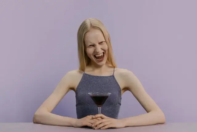 Saga Zmierzch: Przed Świtem – Część 1: Miłość, mrok i wybory