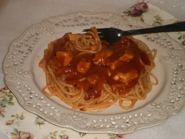 Pyszne spaghetti z filetem z kurczaka - proste przepisy na obiad