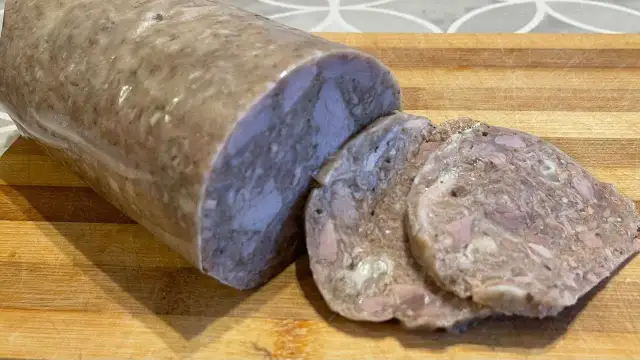 Jak zrobić salceson z golonki - prosty przepis na smaczny przysmak