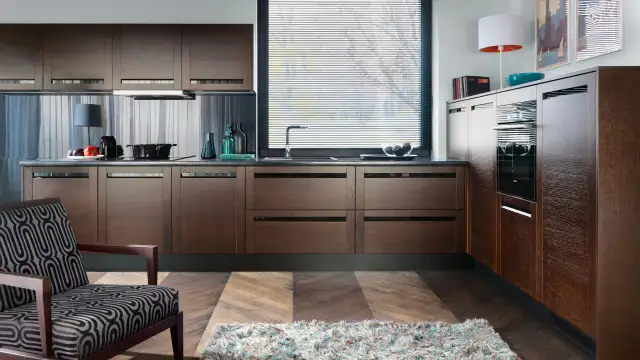 Jak zabudować okno w kuchni, by maksymalnie wykorzystać przestrzeń