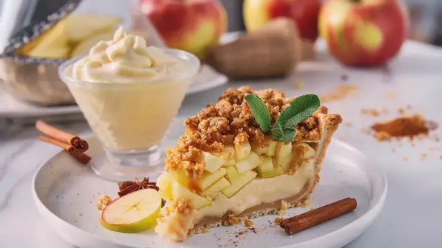 Jabłecznik z musem jabłkowym i kruszonką - niebiański smak do odkrycia