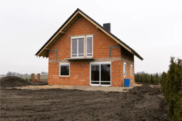 Ile kosztuje budowa domu stan surowy zamknięty? Sprawdź ceny