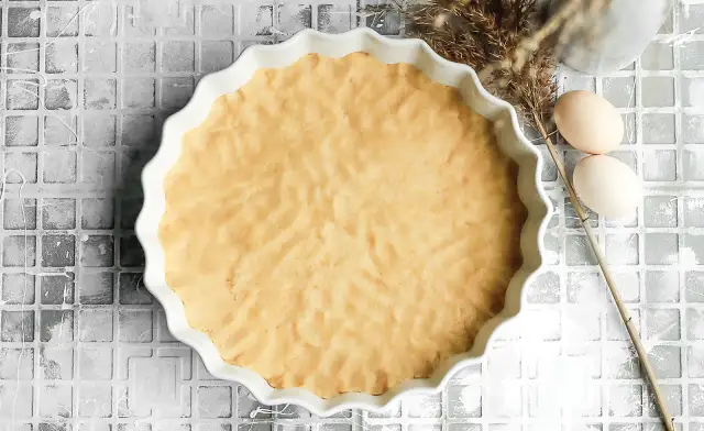 Jak zrobić kruche ciasto przepis - uniknij twardego wypieku i ciesz się smakiem