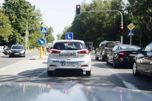 Ile kosztuje kurs na prawo jazdy? Ceny, które zaskoczą każdego