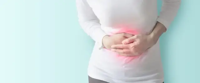 Ból żołądka objawy: poznaj najczęstsze przyczyny i symptomy