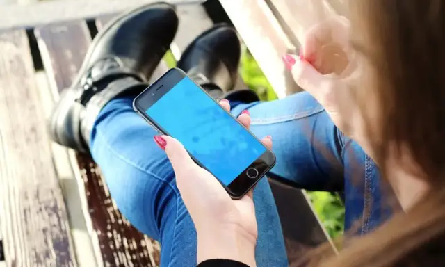 Jak połączyć telefon z laptopem - proste metody i wskazówki