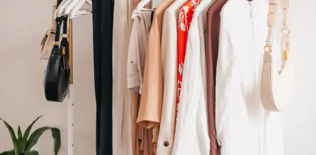 Gdzie ubrać się tanio i modnie? Najlepsze miejsca i porady na zakupy