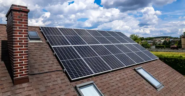 Co z nadwyżką prądu z fotowoltaiki? Jak uniknąć strat energii?