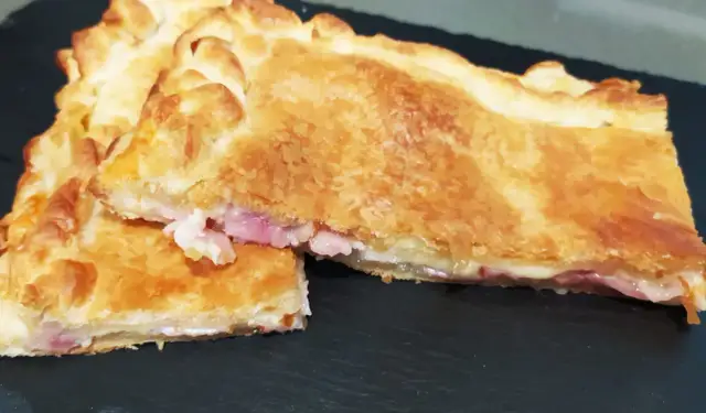 Receta fácil de empanada de jamón york y queso y bacon deliciosa