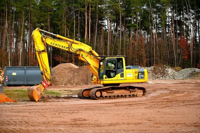 Ile kosztują uprawnienia na koparko-ładowarki? Ceny i warunki