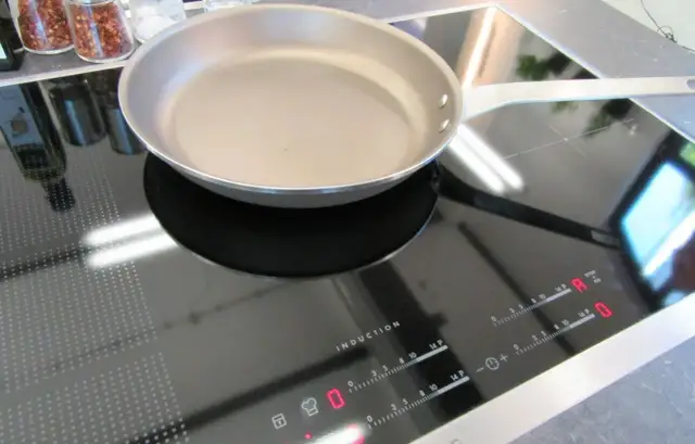 Jak odblokować kuchenkę indukcyjną Gorenje i uniknąć frustracji