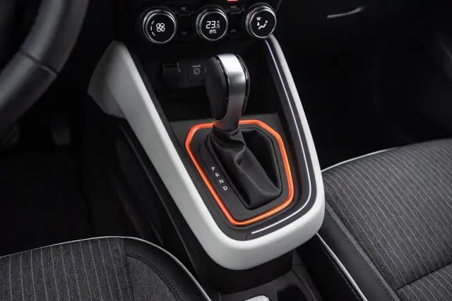 Czego nie wolno robić w samochodzie z automatyczną skrzynią biegów, by uniknąć kosztownych napraw