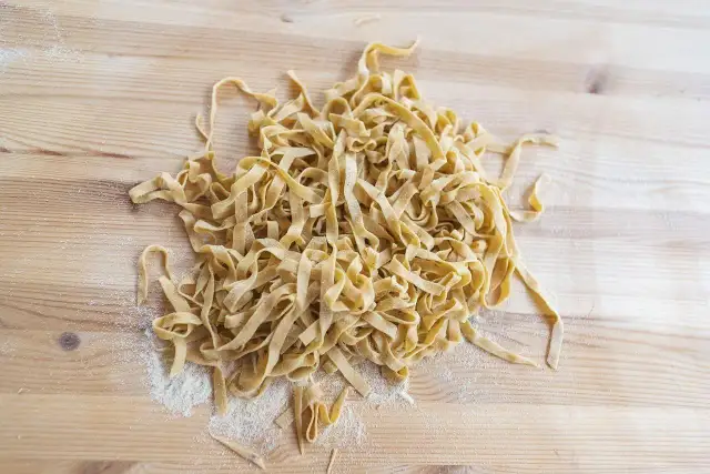 Makaron penne kcal – ile kalorii ma ugotowany i suchy makaron?