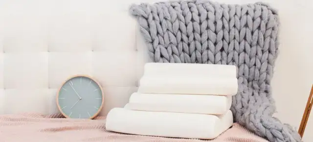 Poduszka profilowana jaką wybrać, aby uniknąć bólu szyi i pleców