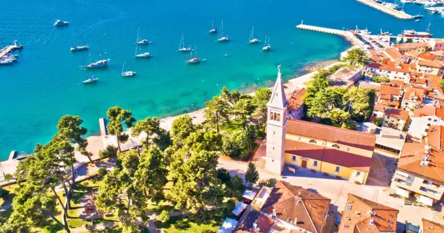 Najlepsze atrakcje w Novigradzie: co warto zobaczyć i zwiedzić