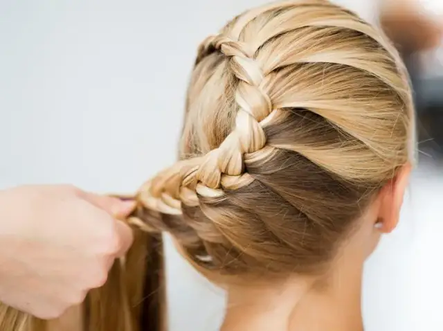 Fryzura z długich włosów na co dzień - proste i szybkie stylizacje