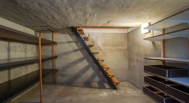 Jak urządzić piwnicę w bloku: praktyczne porady na małą przestrzeń