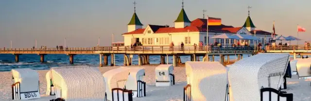 Ahlbeck atrakcje: odkryj niezapomniane miejsca i wydarzenia nad morzem