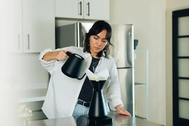 Jaka woda do kawy? Odkryj, jak wpływa na smak i aromat