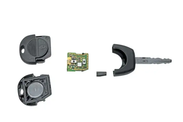 Gdzie jest immobilizer w kluczyku? Sprawdź, co może go uszkodzić