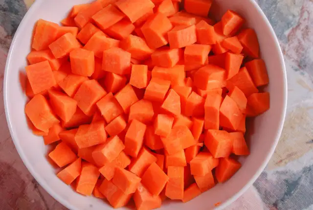 Ile kalorii ma marchew gotowana: szczegółowe wartości kaloryczne i porcje