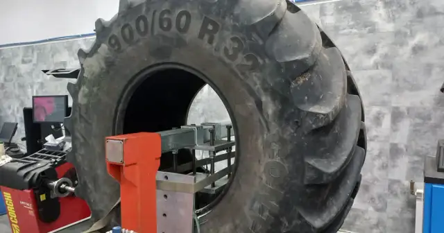 Co oznacza fr na oponie i jak wpływa na bezpieczeństwo jazdy?