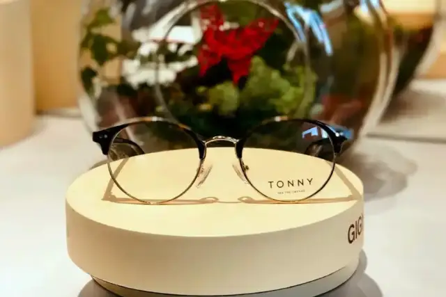 Czy okulary zerówki psują wzrok? Odkryj prawdę o ich wpływie na oczy