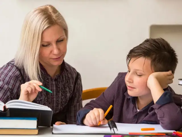 Czy korepetycje trzeba rejestrować? Poznaj ważne przepisy i limity