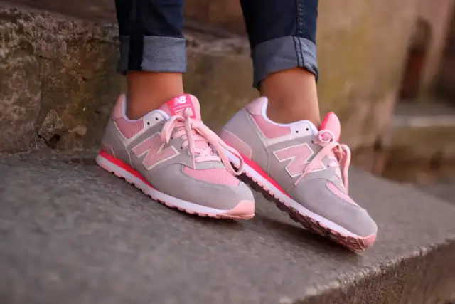 Ceny damskich butów New Balance – ile zapłacisz za najpopularniejsze modele?