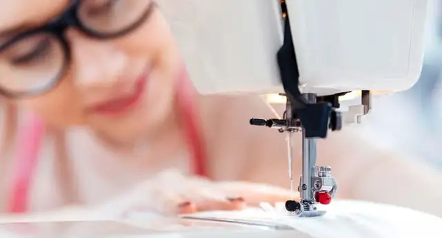 Jak uszyć zasłony do salonu - krok po kroku bez błędów